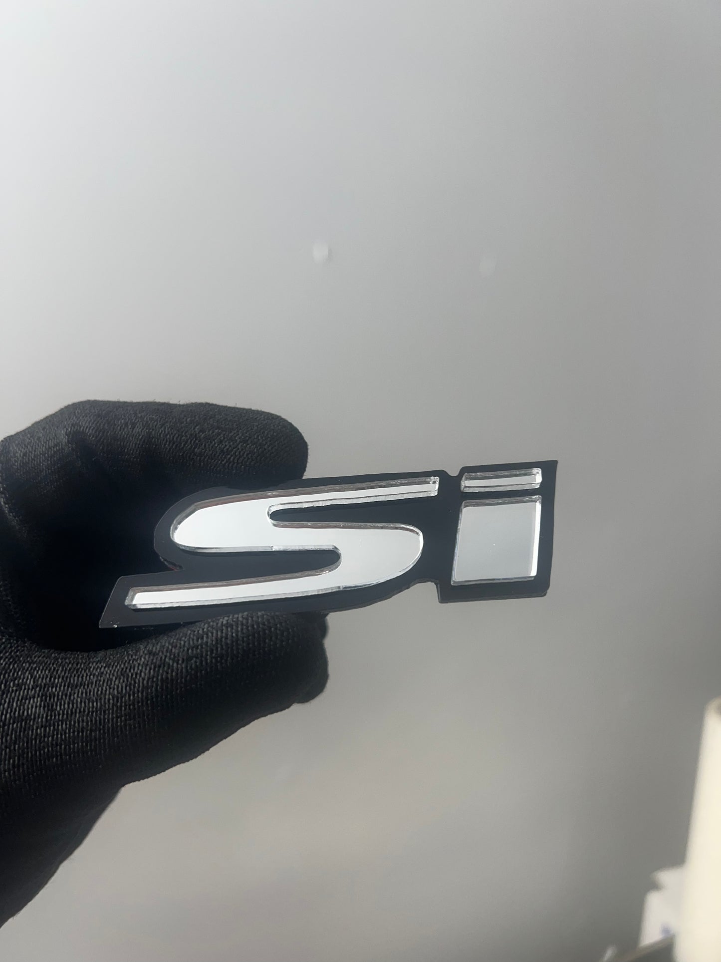 ACRYLIC Si EMBLEM